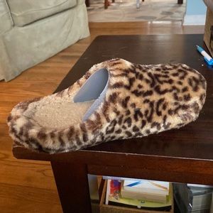 NWT Uniqlo Room Shoes